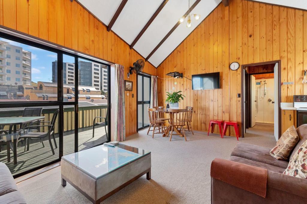 Downtown Mountview - Mt Maunganui Holiday Home ماوْنت مونغانيو المظهر الخارجي الصورة