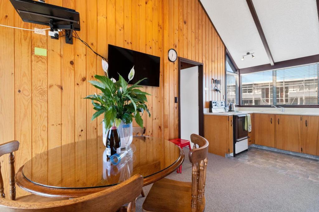 Downtown Mountview - Mt Maunganui Holiday Home ماوْنت مونغانيو المظهر الخارجي الصورة